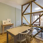 Rustic Flat At Lisbon's Heart 아파트 *